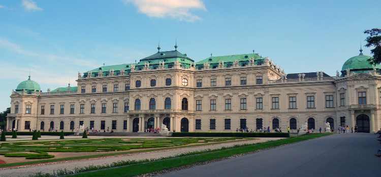 Außenansicht des Schloss Belvedere