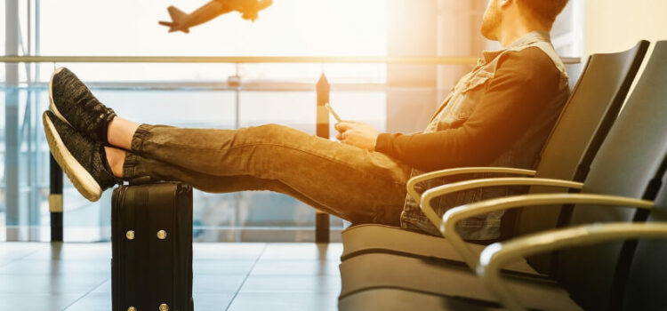 Wie überbrückt man am besten Wartezeiten am Flughafen Wie überbrückt man am besten Wartezeiten am Flughafen